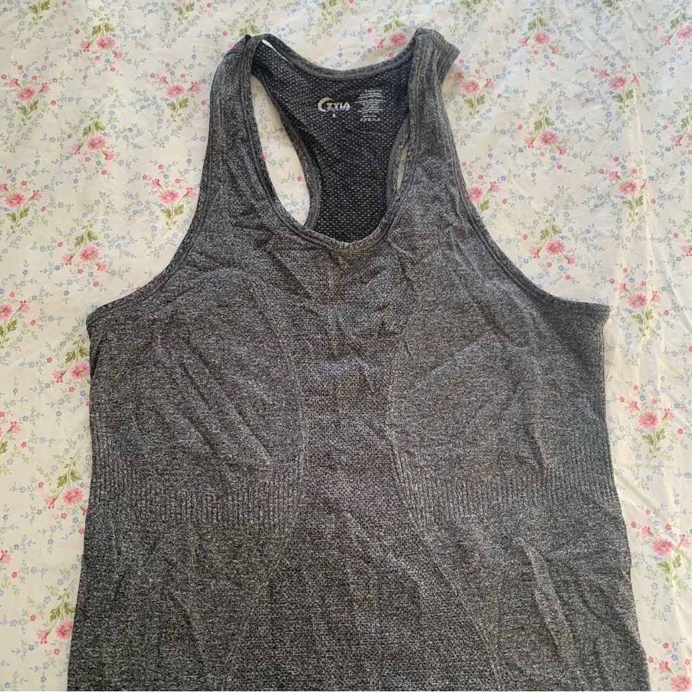 Zyia Active Gray Racerback Workout Tank Top Size Small